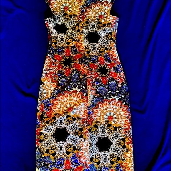 Dress women’s size 8 (2 inches below knee level) - Picture 3 of 5